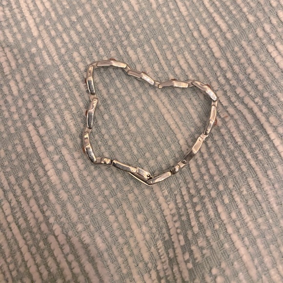 Silver Steel bracelet with pink - Picture 3 of 3